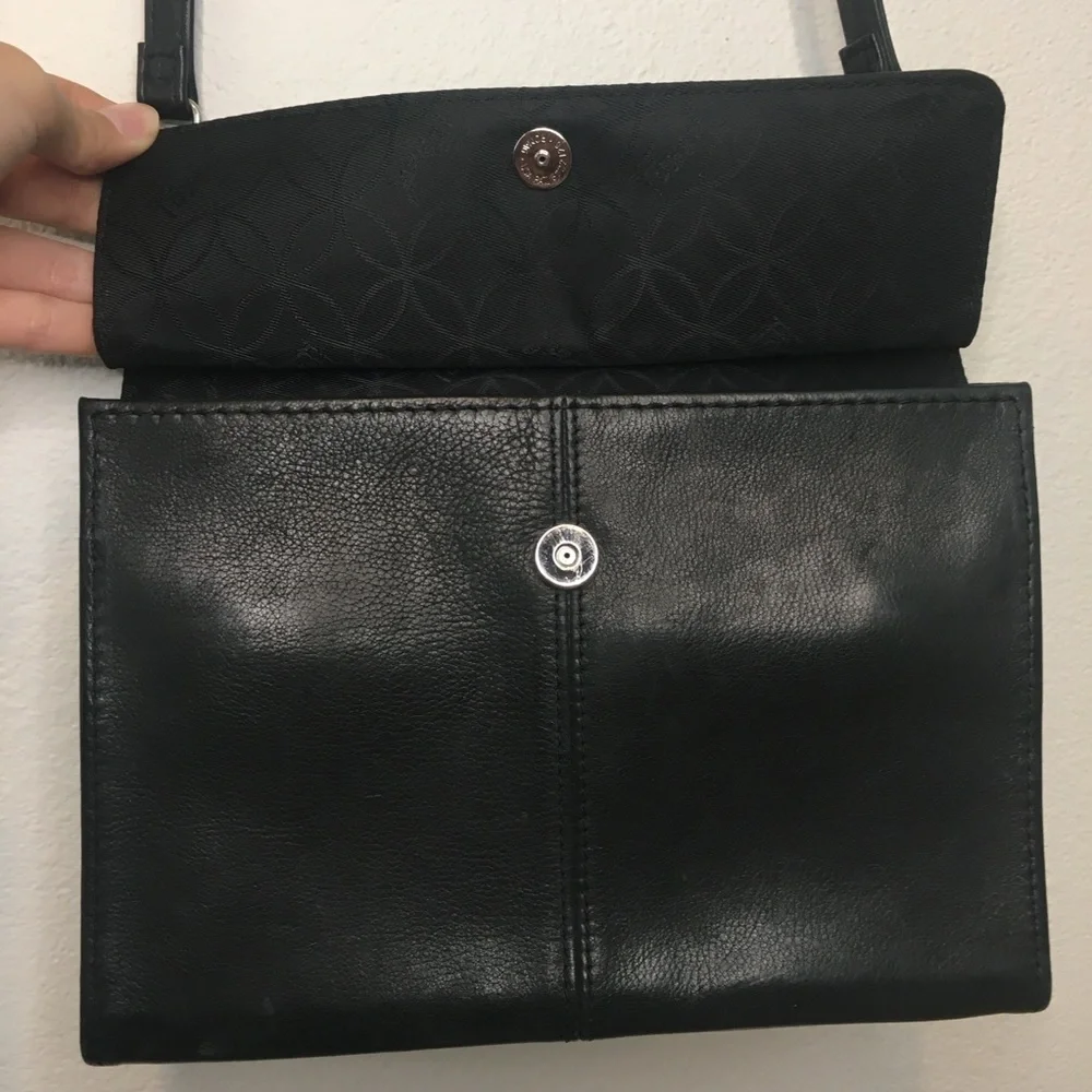 Fossil sleek versatile